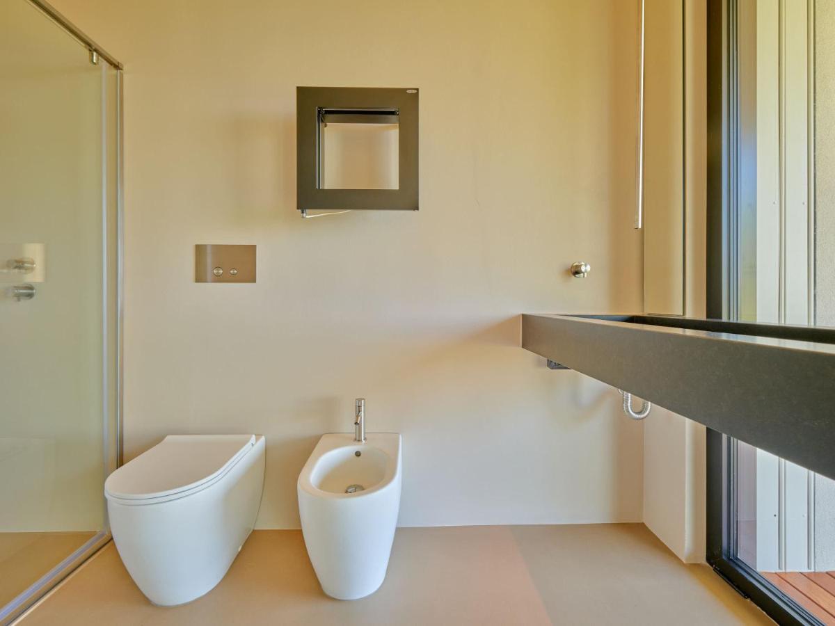 Villa Villasgarda - *