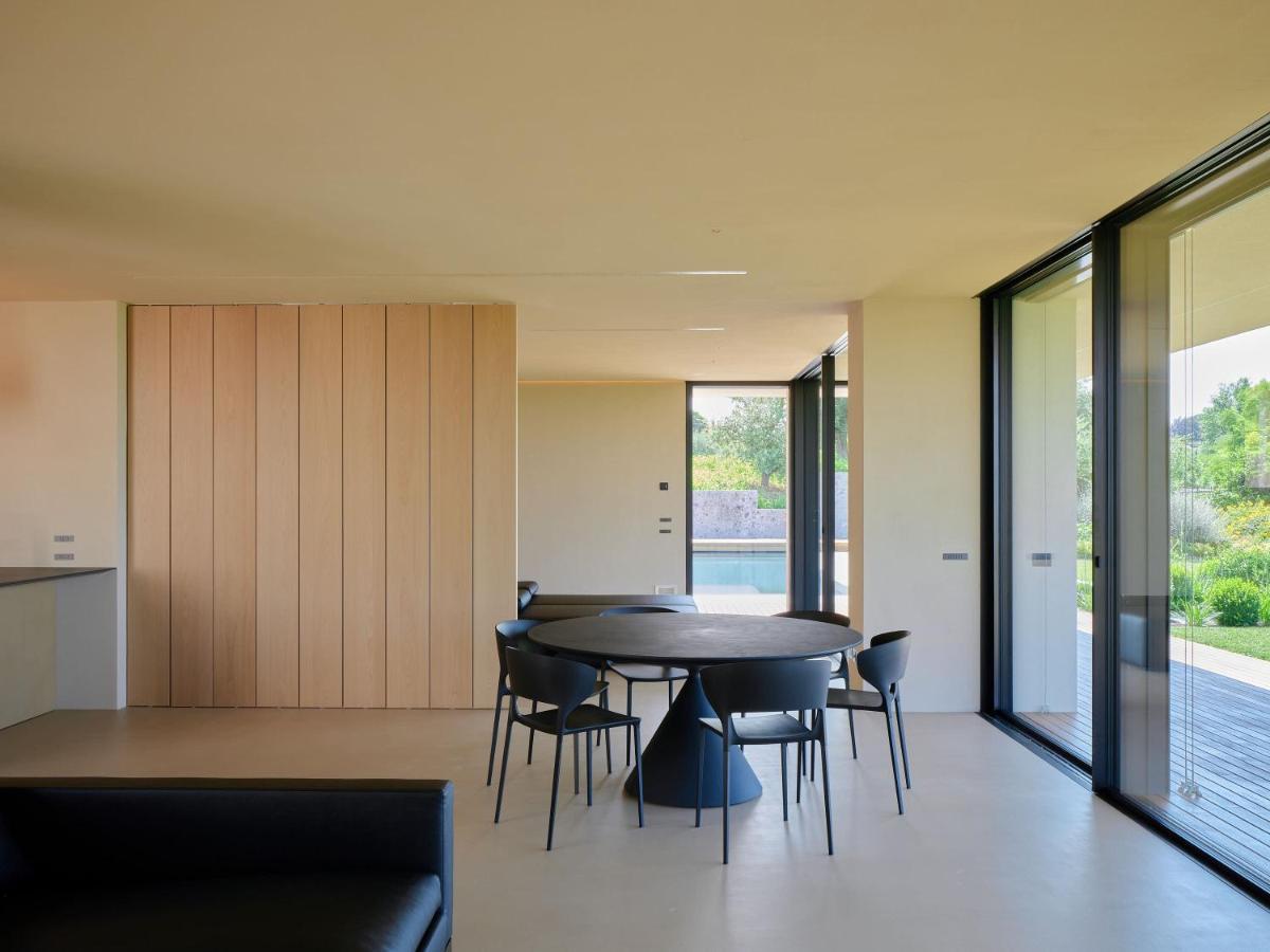 Villa Villasgarda - *