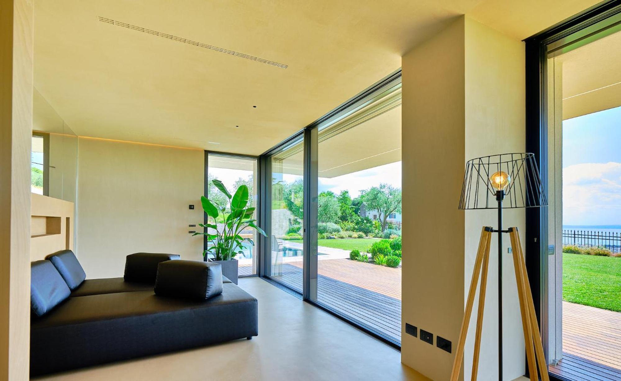 Villa Villasgarda - *